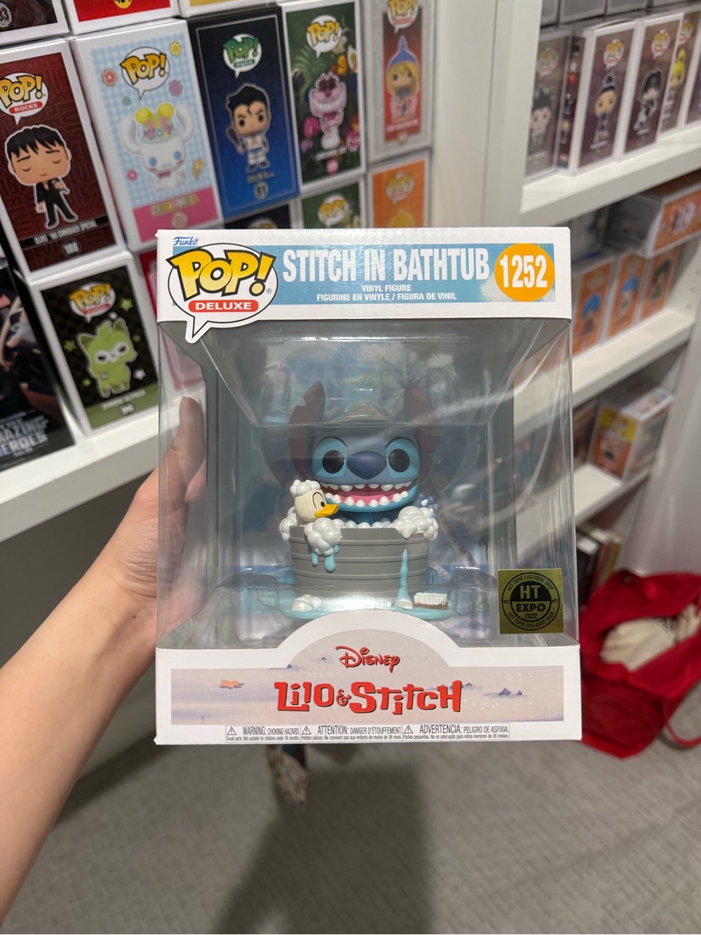 Funko Pop! Deluxe Disney Stitch in Bathtub